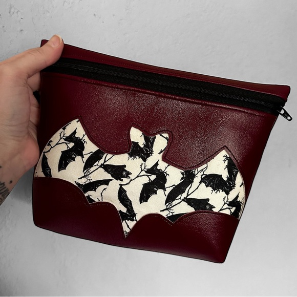 Handbags - Spooky bat zippered pouch